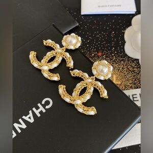 💎 Chanel White Pearl Leather Woven Earrings Luxury Studs